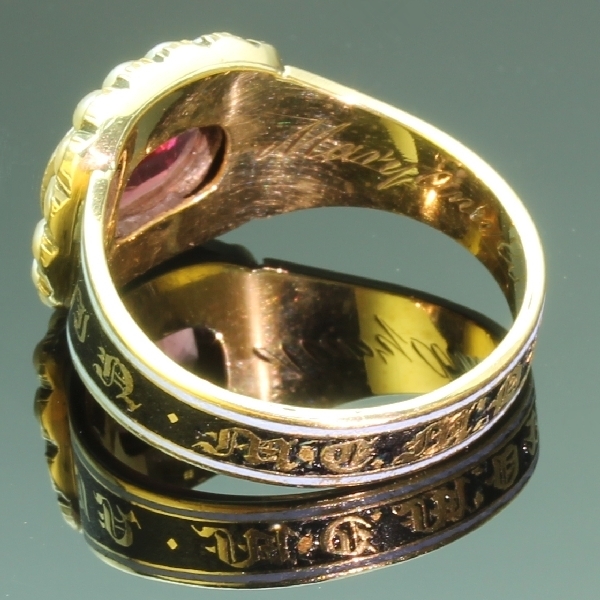 Gold Georgian antique mourning ring or memory ring from the antique jewelry collection of www.adin.be